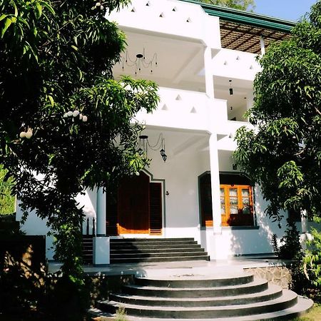 Sea Avenue - Eco Garden Hotel Тангале Екстериор снимка