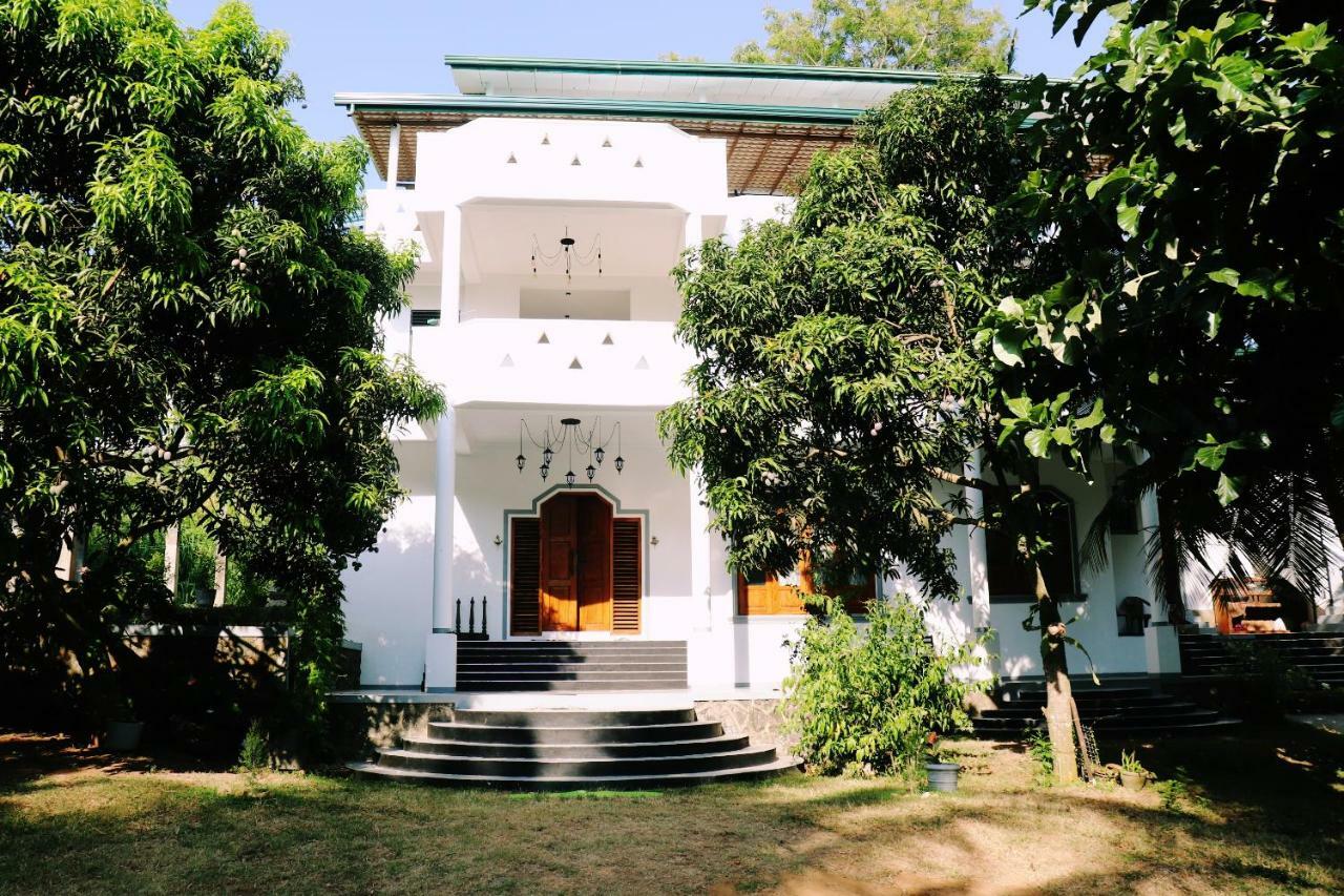 Sea Avenue - Eco Garden Hotel Тангале Екстериор снимка